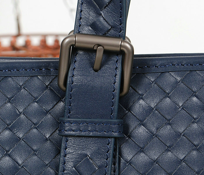 Bottega Veneta intrecciato VN briefcase 52192 blue